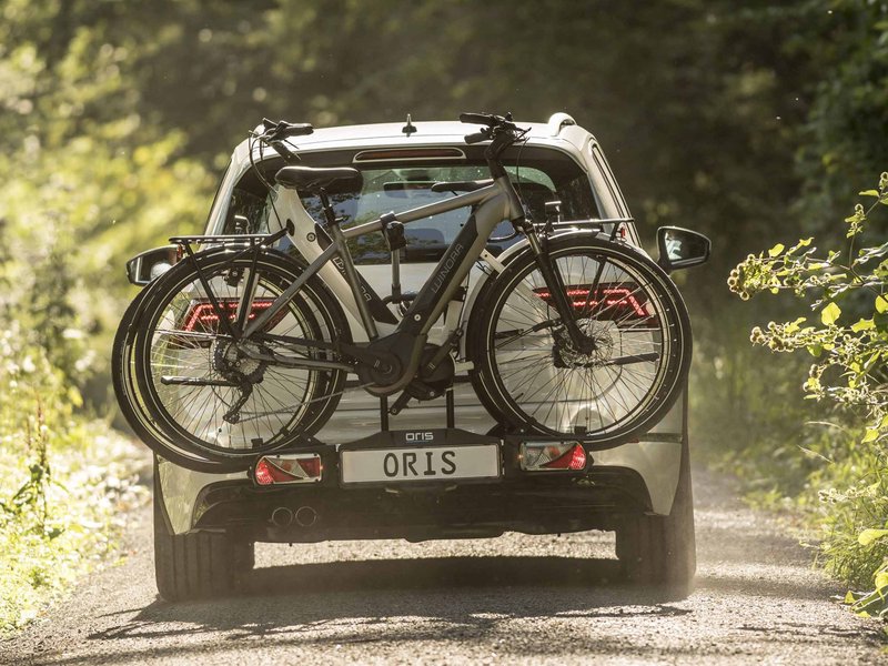 Fahrradtransport-auf-der-Anhaengerkupplung.jpg Der sicherste und bequemste Weg, Fahrräder zu transportieren: auf der Anhängerkupplung. (Bild ORIS)